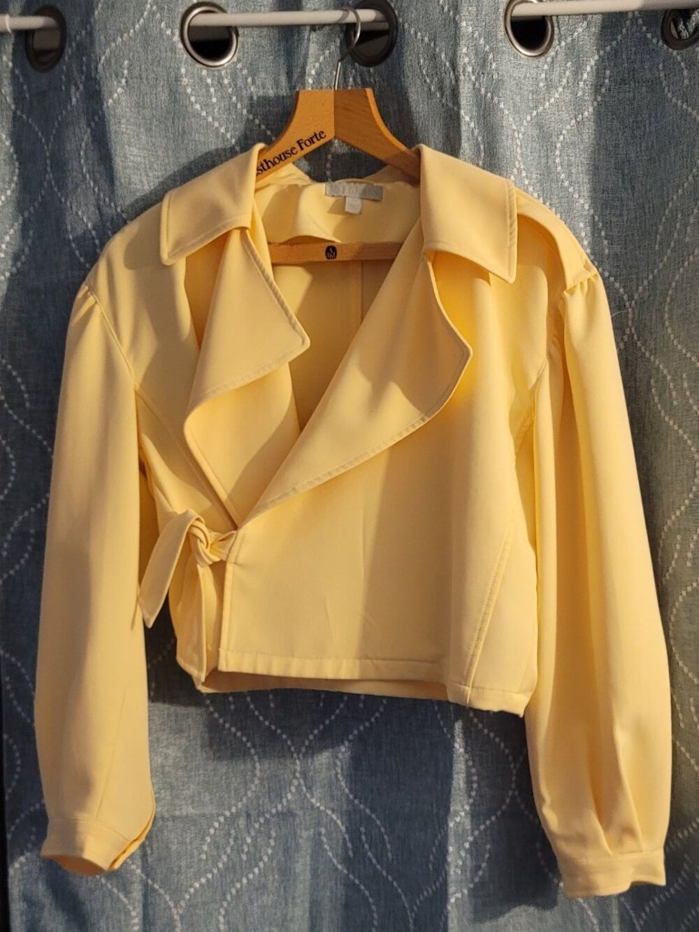 ryegrass Pastel Yellow Jacket